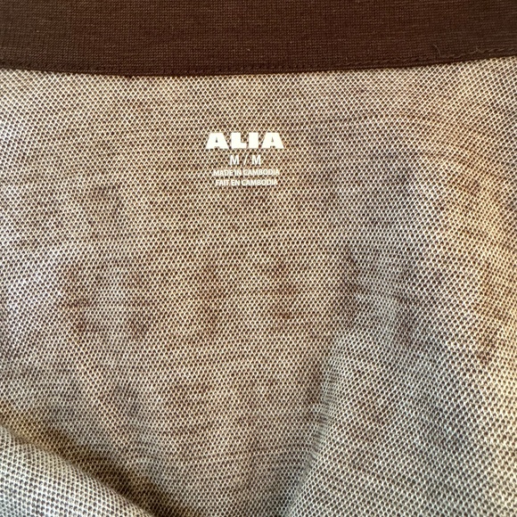 Alia *Medium* 
-~ Vintage~- Long-sleeved jacket with pockets and zipper. - Picture 7 of 8